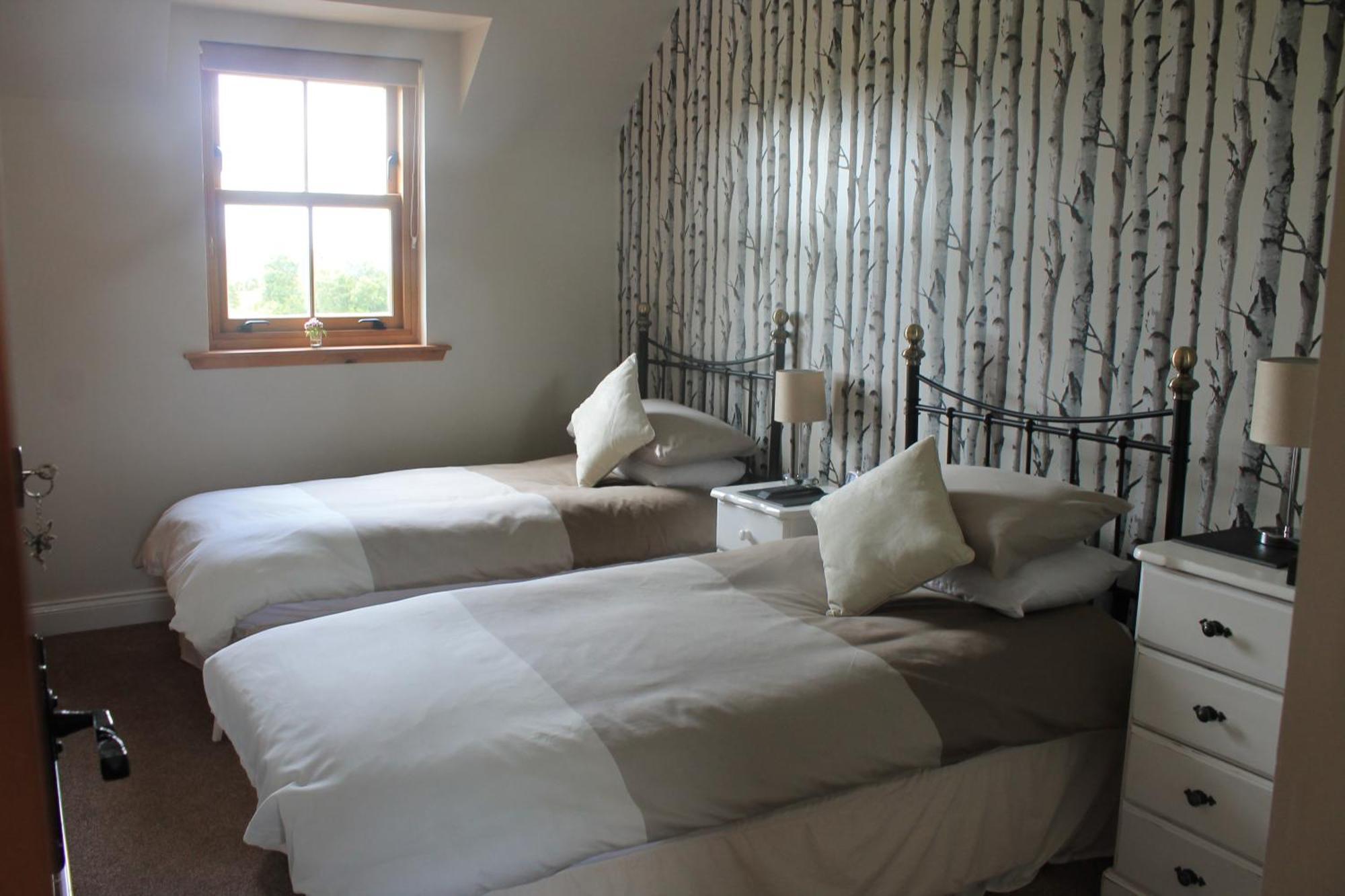 Ach-Na-Sidhe Bed and Breakfast Dores Esterno foto