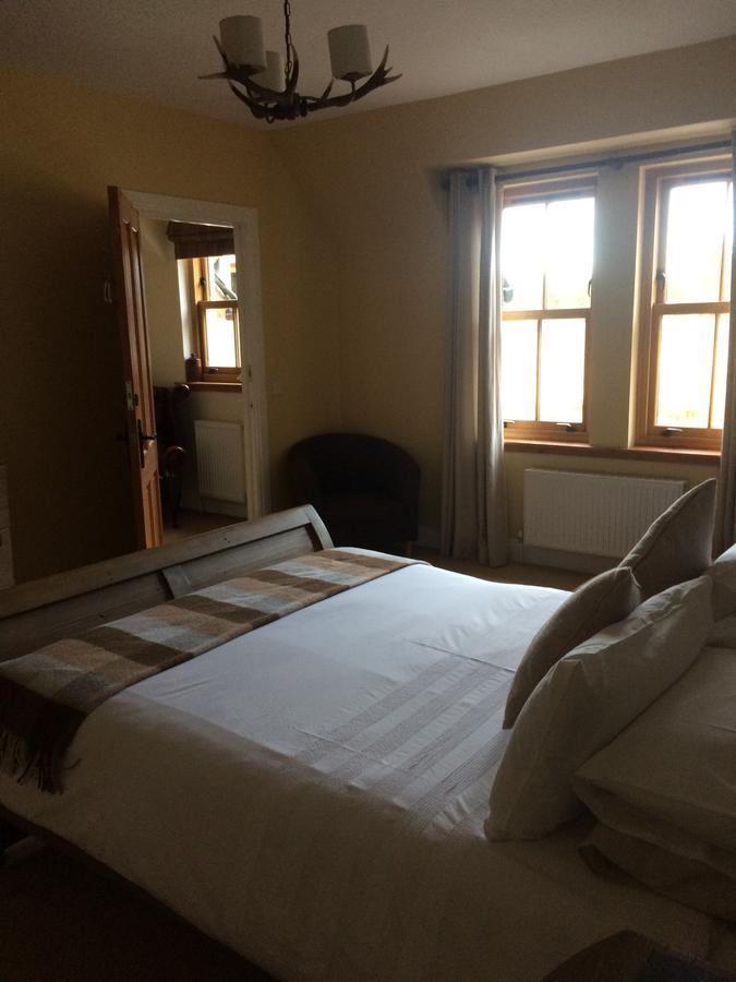 Ach-Na-Sidhe Bed and Breakfast Dores Esterno foto